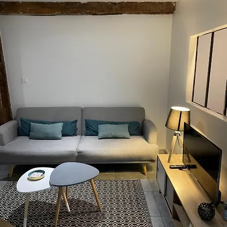 Joli Quartier Historique Apartment *